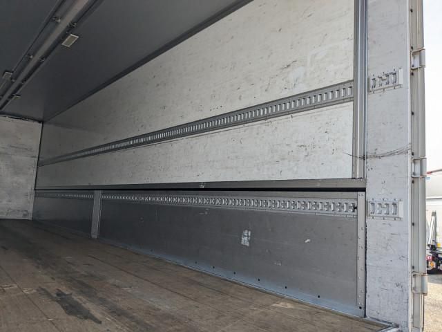 MITSUBISHI FUSOU SUPER GREAT 2016