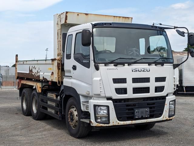 ISUZU GIGA 2014