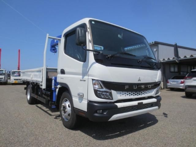 MITSUBISHI CANTER 2023