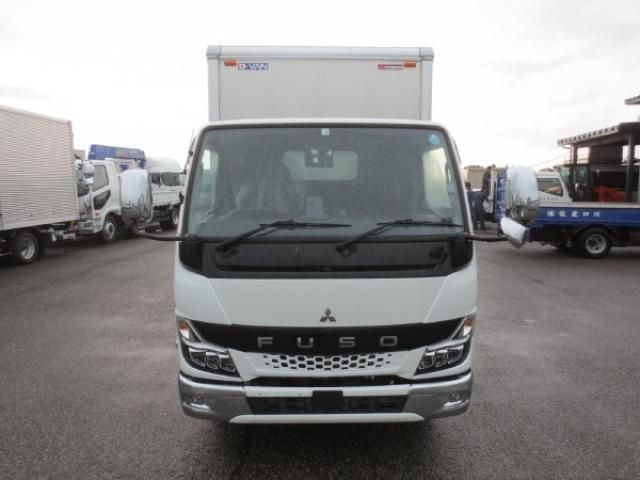 MITSUBISHI CANTER 2023