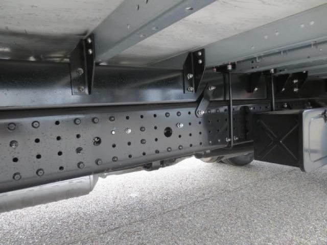 MITSUBISHI CANTER 2023