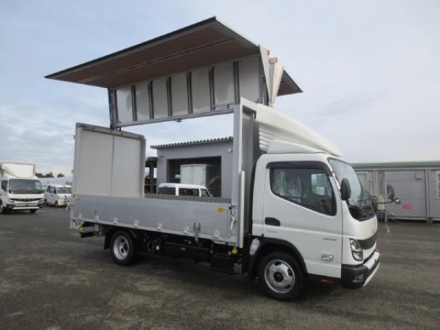 MITSUBISHI CANTER 2023