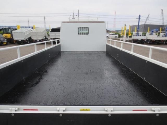 NISSAN DIESEL KAZET 2020