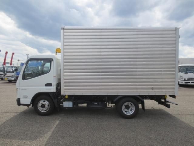 MITSUBISHI CANTER 2022