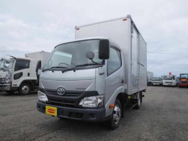 TOYOTA DYNA 2018