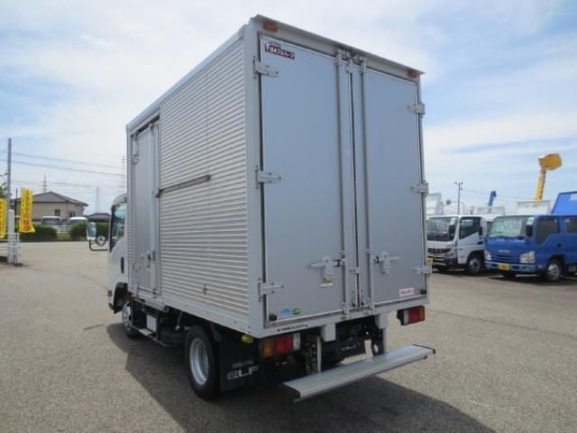 ISUZU ELF 2018
