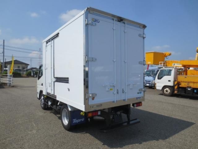 MITSUBISHI CANTER 2024