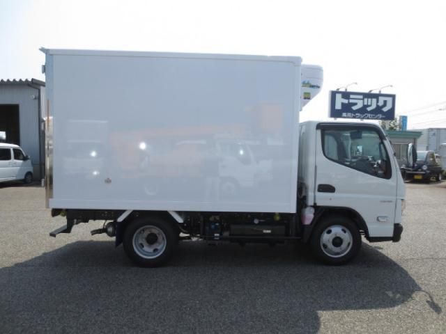 MITSUBISHI CANTER 2024