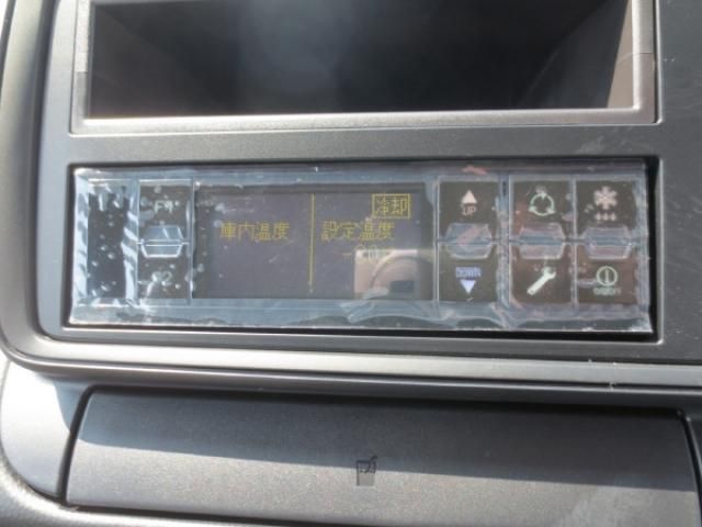 MITSUBISHI CANTER 2024