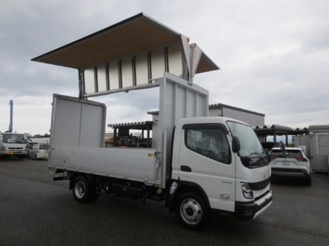 MITSUBISHI CANTER 2023