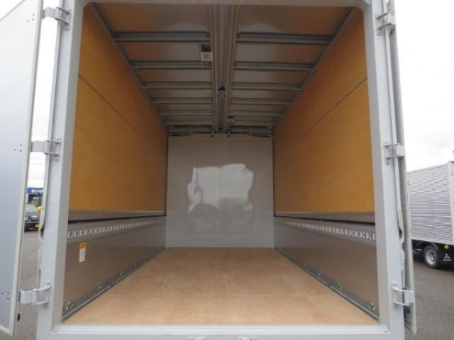 MITSUBISHI CANTER 2023