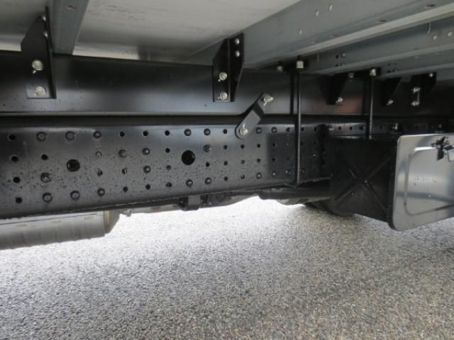 MITSUBISHI CANTER 2023