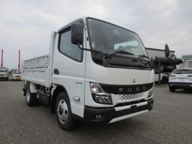 MITSUBISHI CANTER 2023