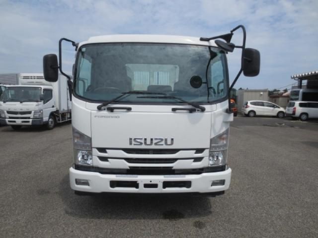 ISUZU FORWARD 2018