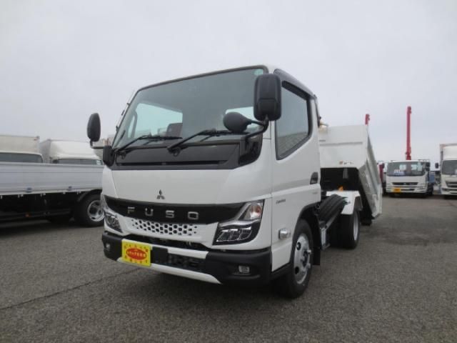 MITSUBISHI CANTER 2024