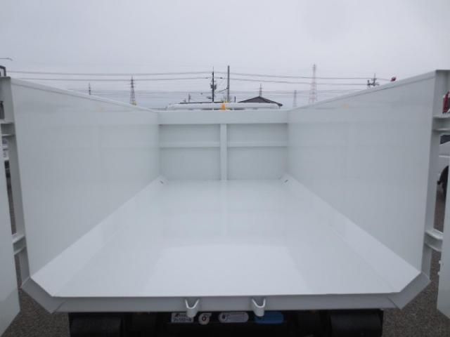 MITSUBISHI CANTER 2024