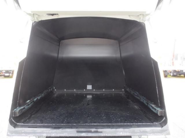 MITSUBISHI CANTER 2025