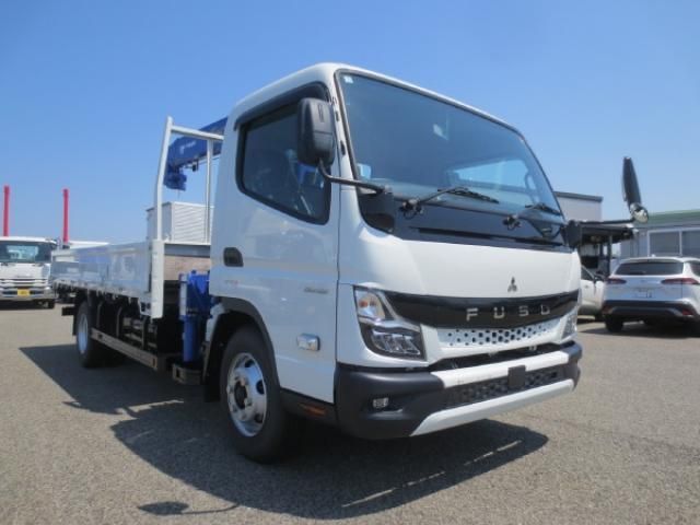 MITSUBISHI CANTER 2023