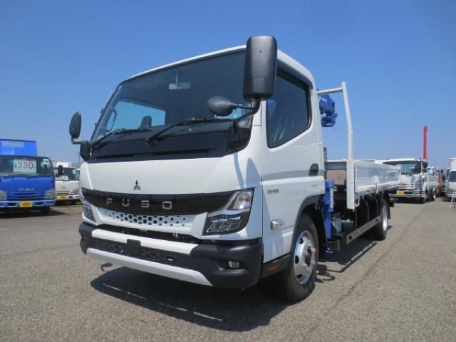 MITSUBISHI CANTER 2023