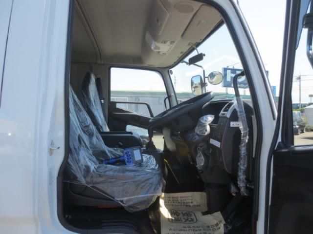 MITSUBISHI FUSOU FIGHTER 2023