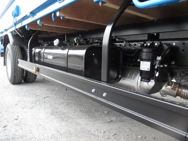 MITSUBISHI CANTER 2023