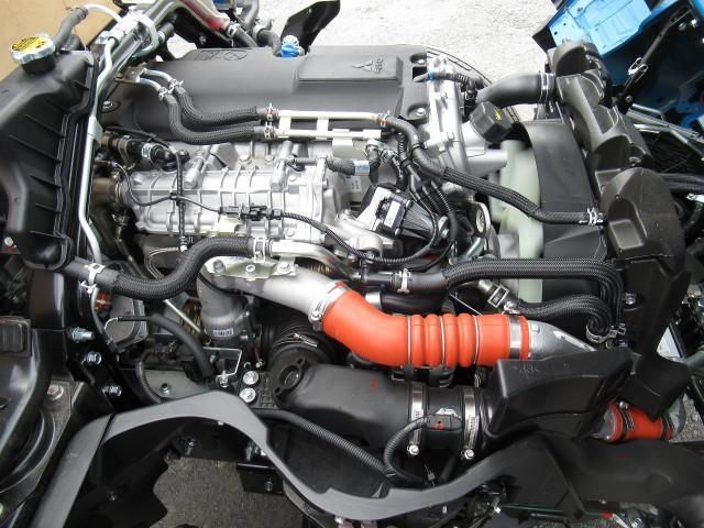 MITSUBISHI CANTER 2023