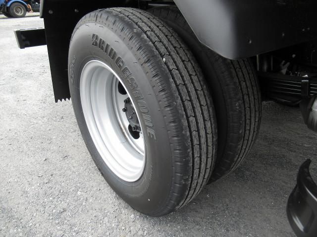 MITSUBISHI CANTER 2023