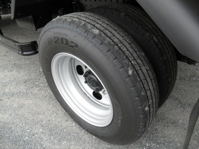 MITSUBISHI CANTER 2023