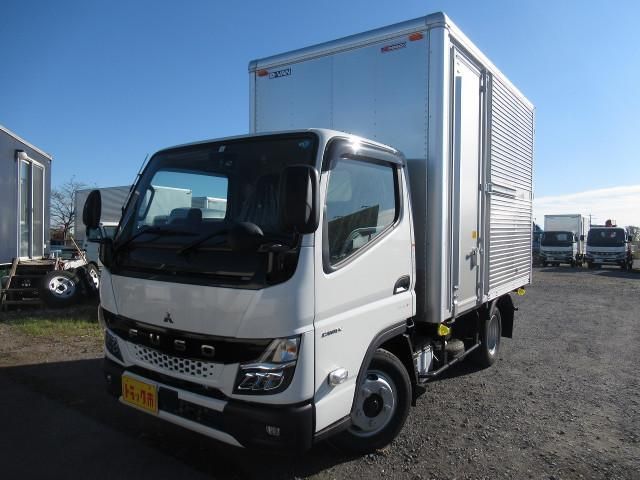 MITSUBISHI CANTER 2023