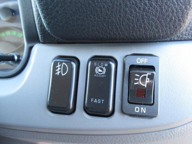 MITSUBISHI CANTER 2023