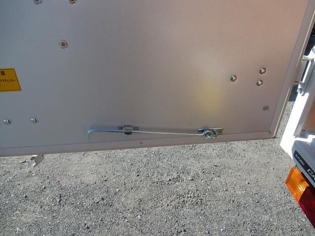 MITSUBISHI CANTER 2023