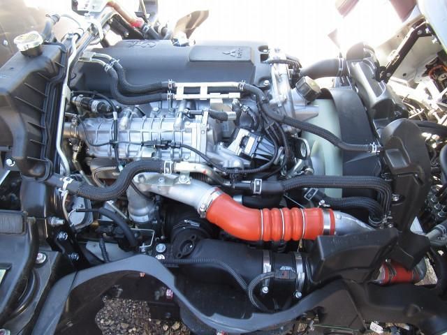 MITSUBISHI CANTER 2023