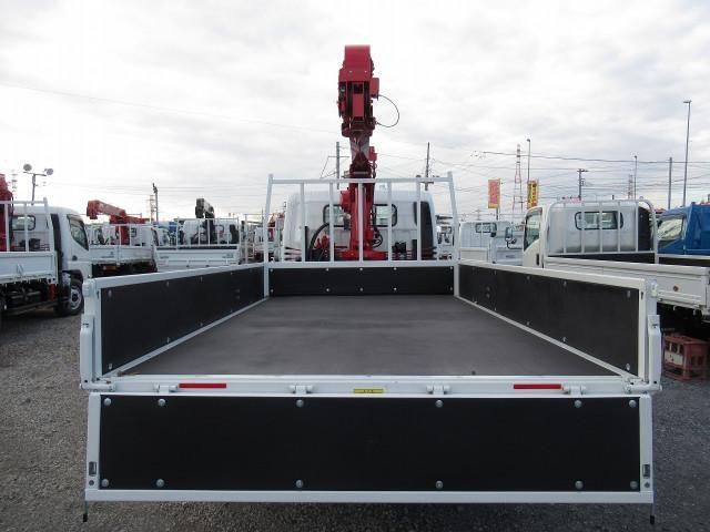 MITSUBISHI CANTER 2023