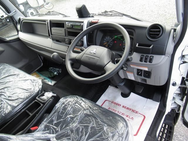 MITSUBISHI CANTER 2023