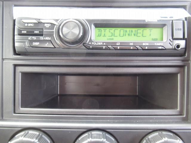 MITSUBISHI CANTER 2023