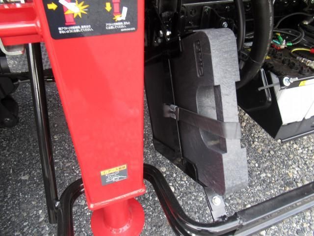 MITSUBISHI CANTER 2023