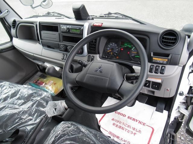 MITSUBISHI CANTER 2024