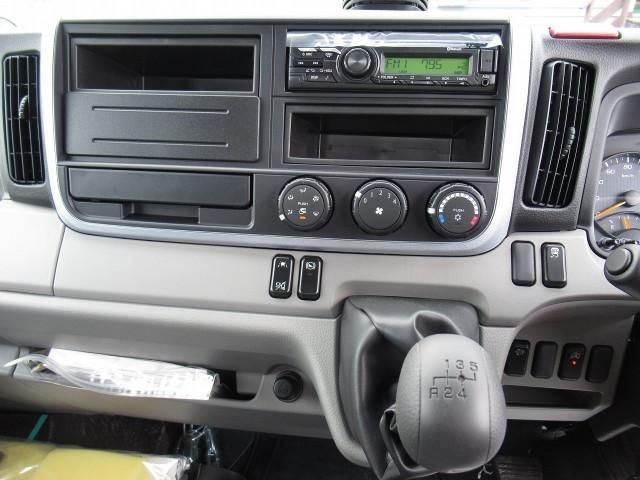 MITSUBISHI CANTER 2024