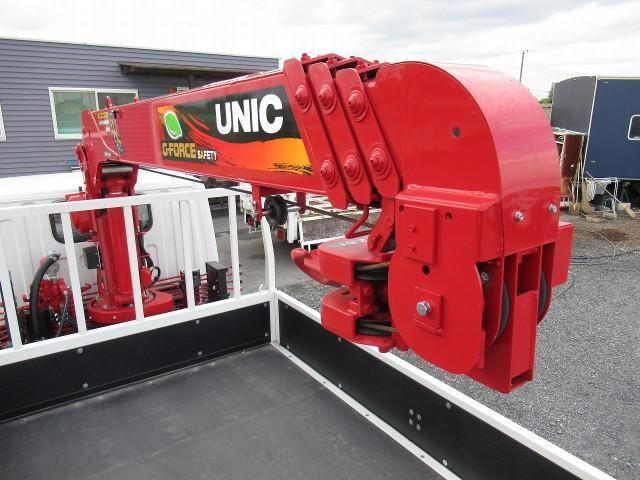 MITSUBISHI CANTER 2024