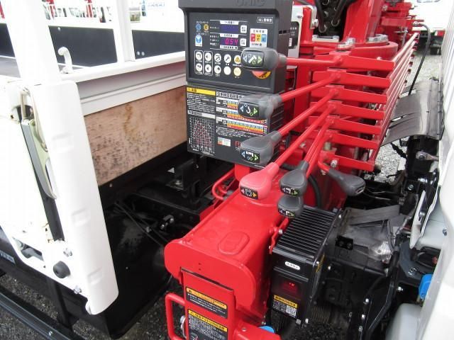 MITSUBISHI CANTER 2024