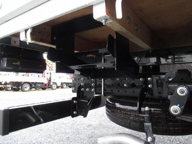 MITSUBISHI CANTER 2024