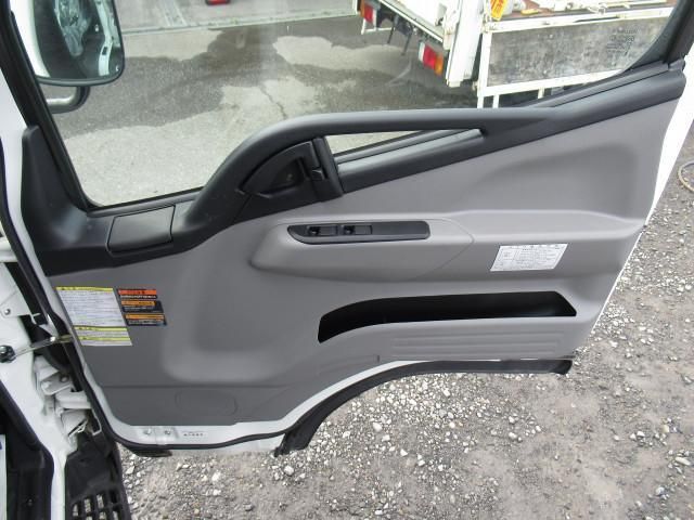 MITSUBISHI CANTER 2024