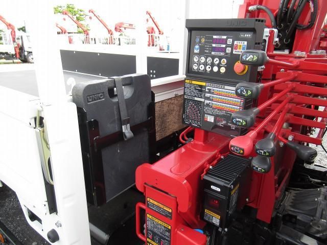 MITSUBISHI CANTER 2024