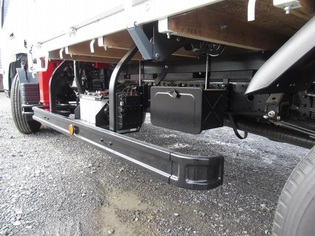 MITSUBISHI CANTER 2024