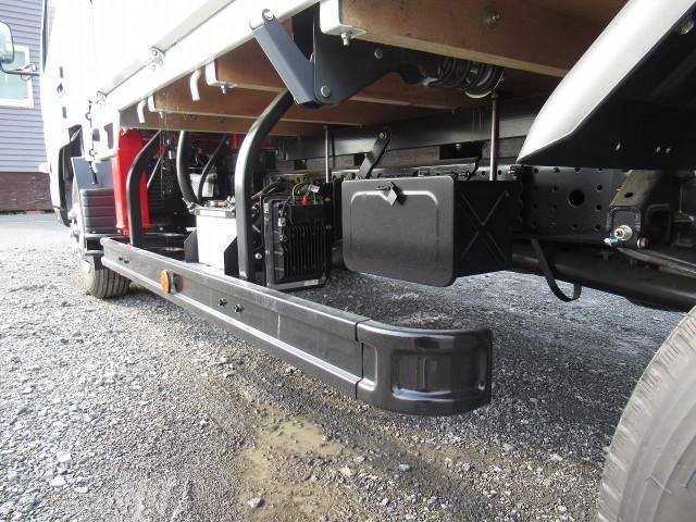 MITSUBISHI CANTER 2024