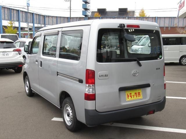 TOYOTA LITEACE van 4WD 2012