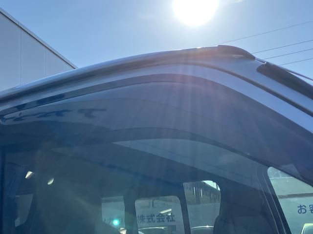 TOYOTA HIACE van 4WD 2019