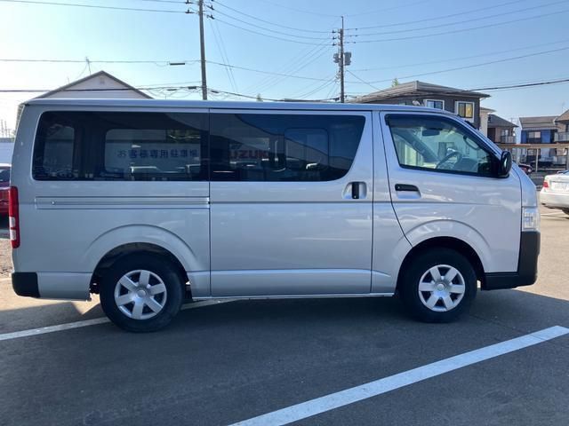 TOYOTA HIACE van 4WD 2019
