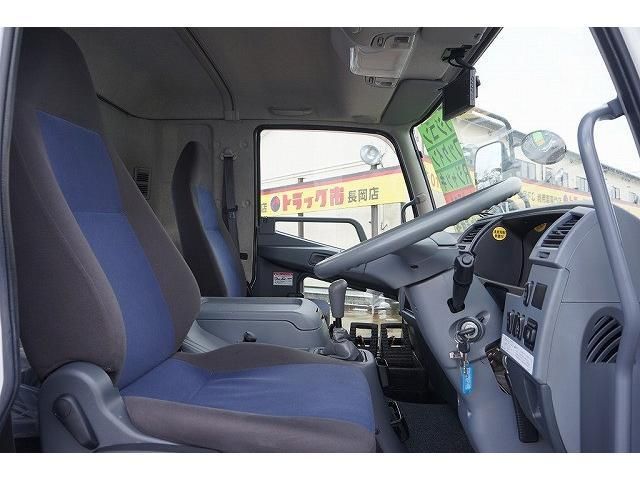 MITSUBISHI FUSOU FIGHTER 2015