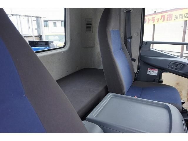 MITSUBISHI FUSOU FIGHTER 2015